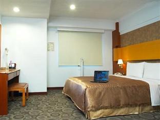 Jing Jing Holiday Hotel Каосюн Екстериор снимка